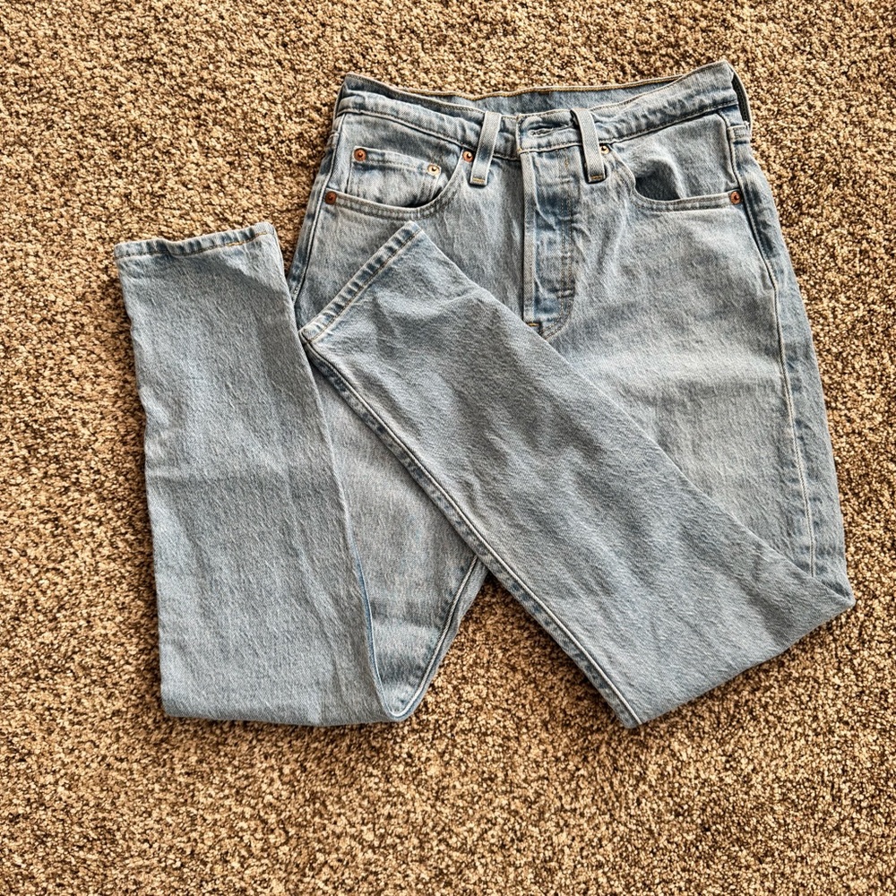 Classic Light Blue Levi Denim Jeans